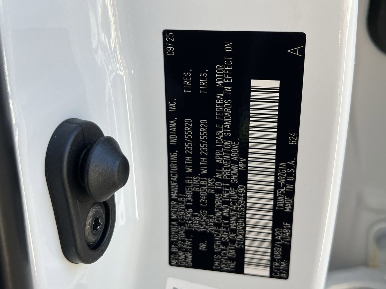New 2025 Toyota Highlander Platinum image 22