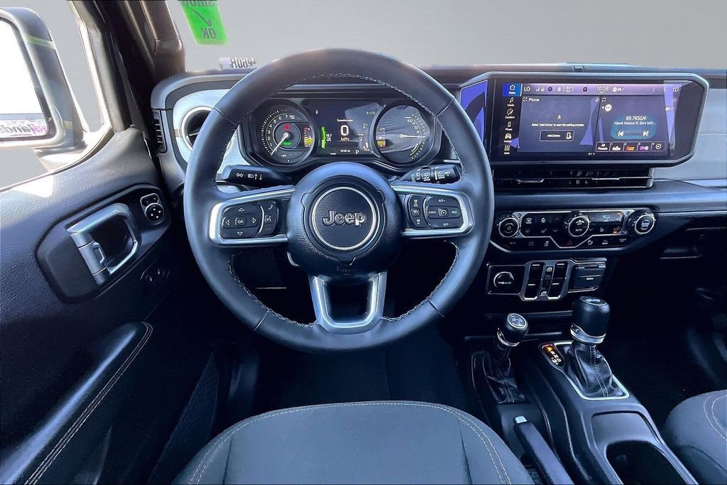 Certified 2025 Jeep Wrangler Unlimited Sahara w/ Safety Group AWD/4WD image 5