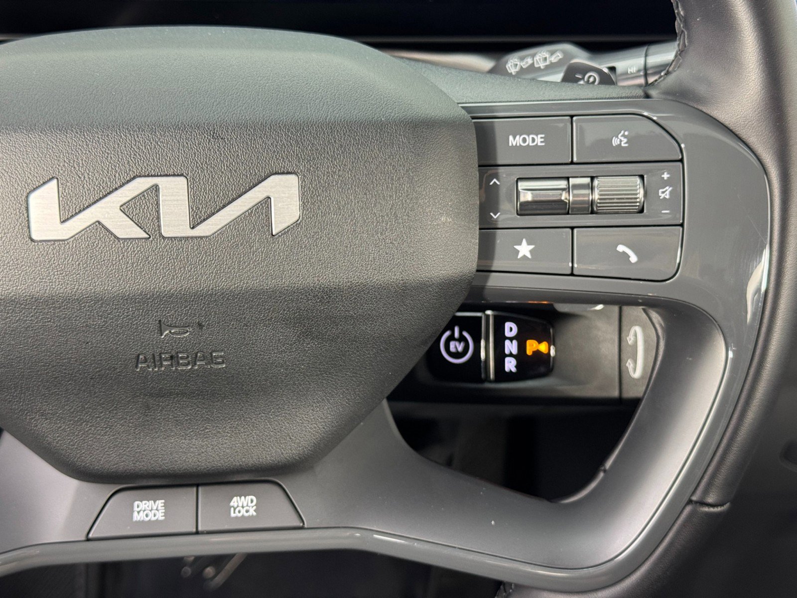 Used 2024 Kia EV9 Wind image 22