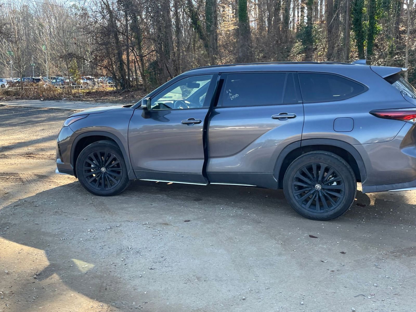 Used 2025 Toyota Highlander XSE image 8