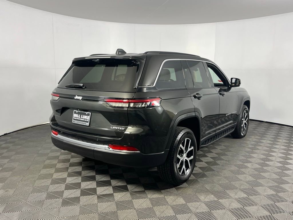 Used 2024 Jeep Grand Cherokee Limited w/ Luxury Tech Group II image 7