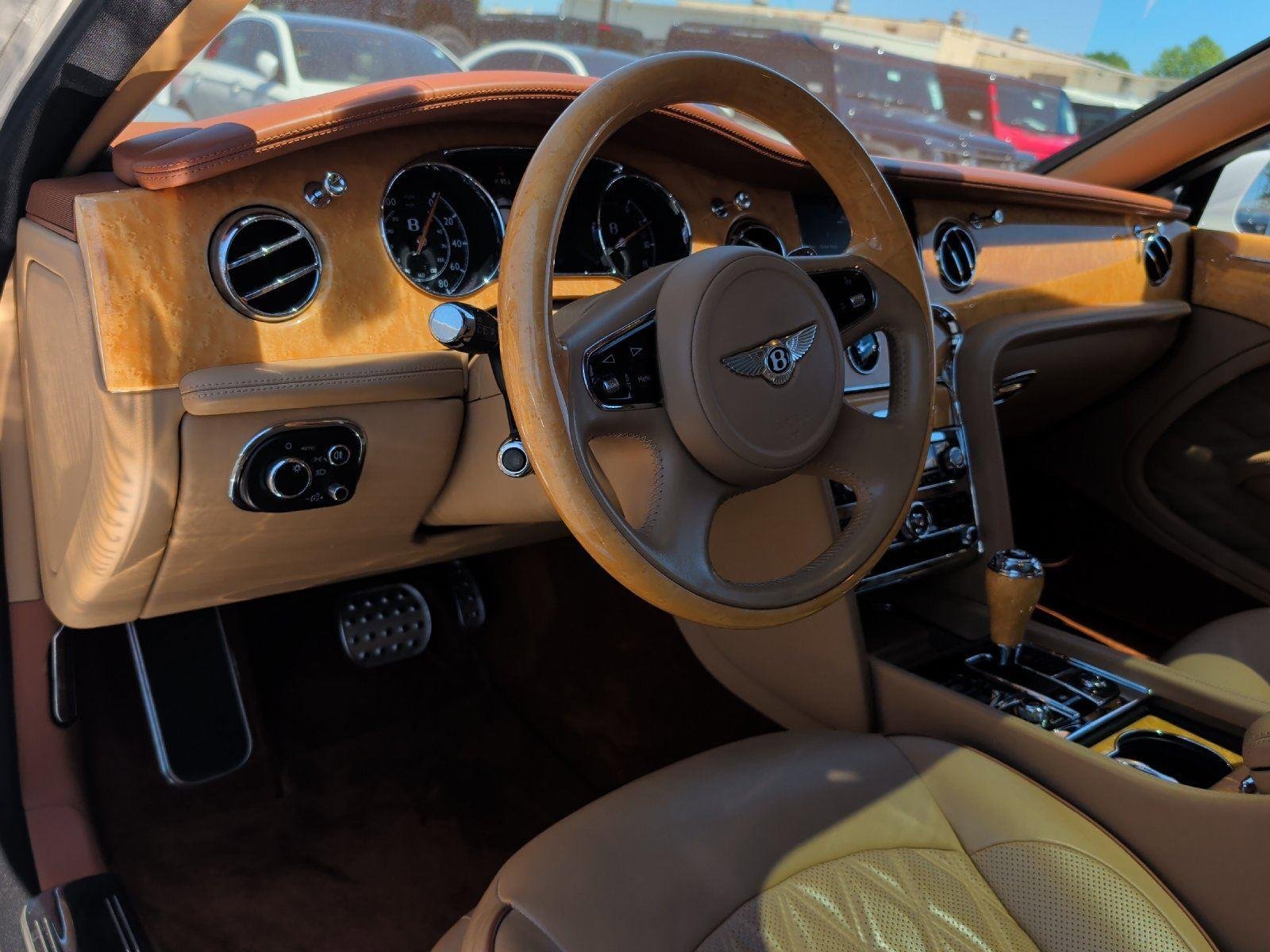 Used 2017 Bentley Mulsanne RWD image 23