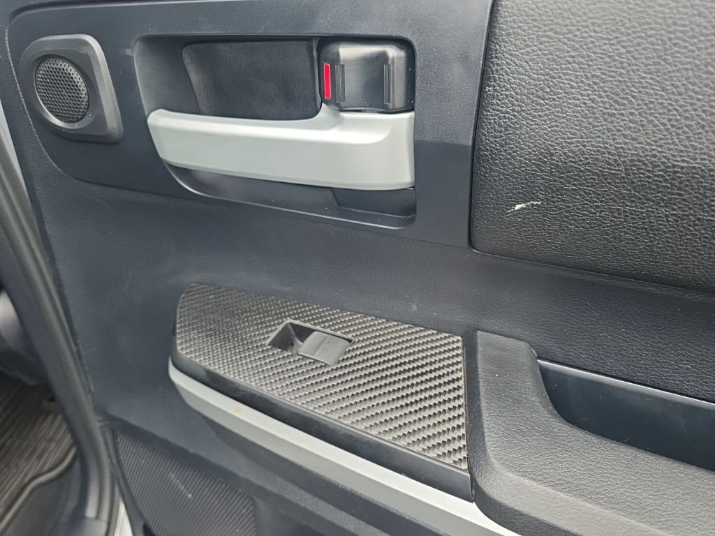 Used 2015 Toyota Tundra SR5 w/ SR5 Upgrade Package image 40