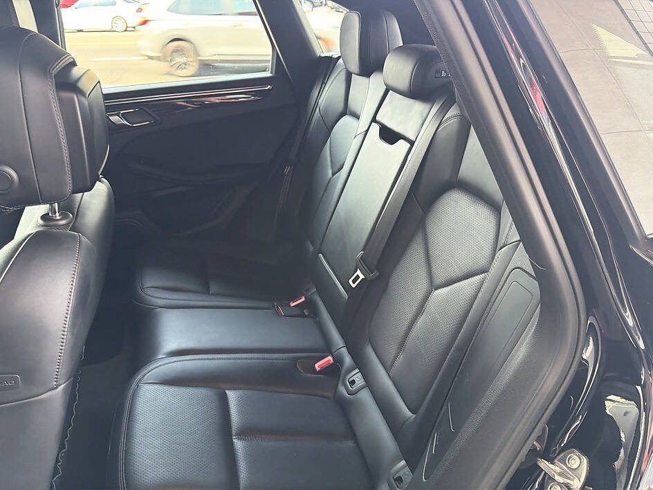 Used 2016 Porsche Macan S AWD/4WD image 16