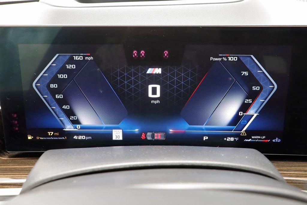 Used 2025 BMW X7 M60i image 8