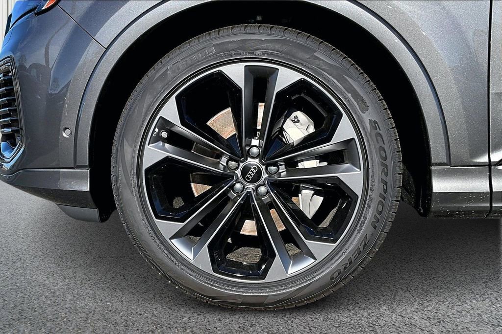 New 2026 Audi Q7 3.0T Premium Plus image 13