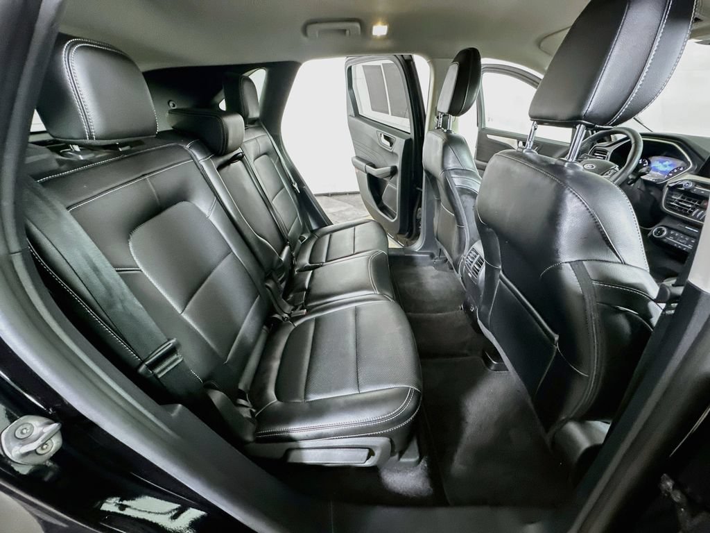 Used 2022 Ford Escape SEL FWD image 10