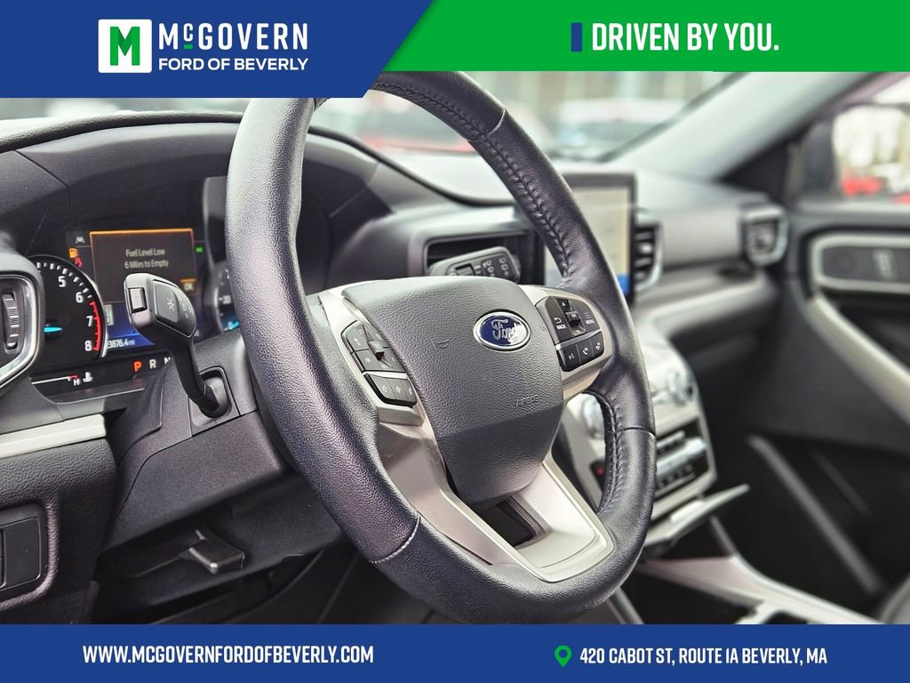 Used 2022 Ford Explorer XLT w/ Equipment Group 202A AWD/4WD image 16