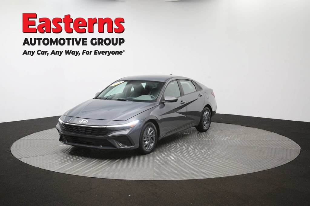 Used 2024 Hyundai Elantra SEL FWD image 53