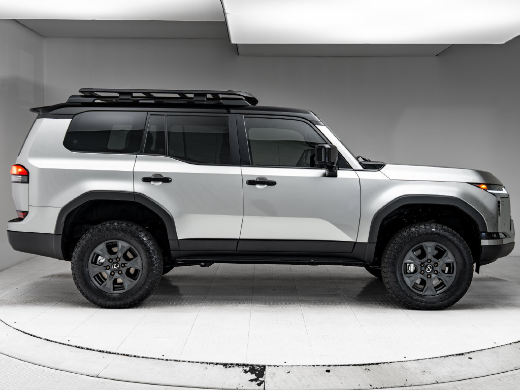 Used 2025 Lexus GX 550 AWD/4WD image 30