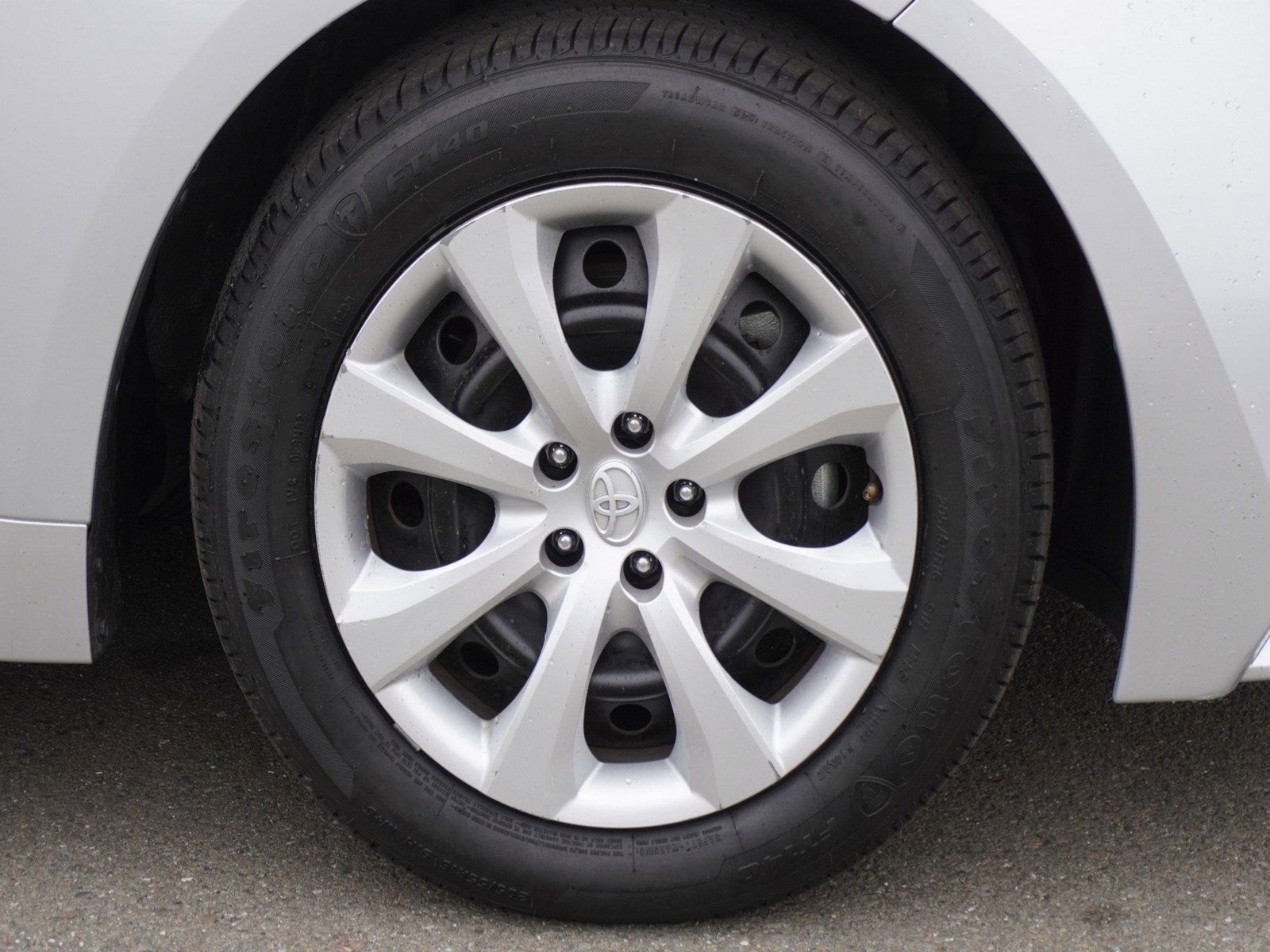 Used 2024 Toyota Corolla LE image 5