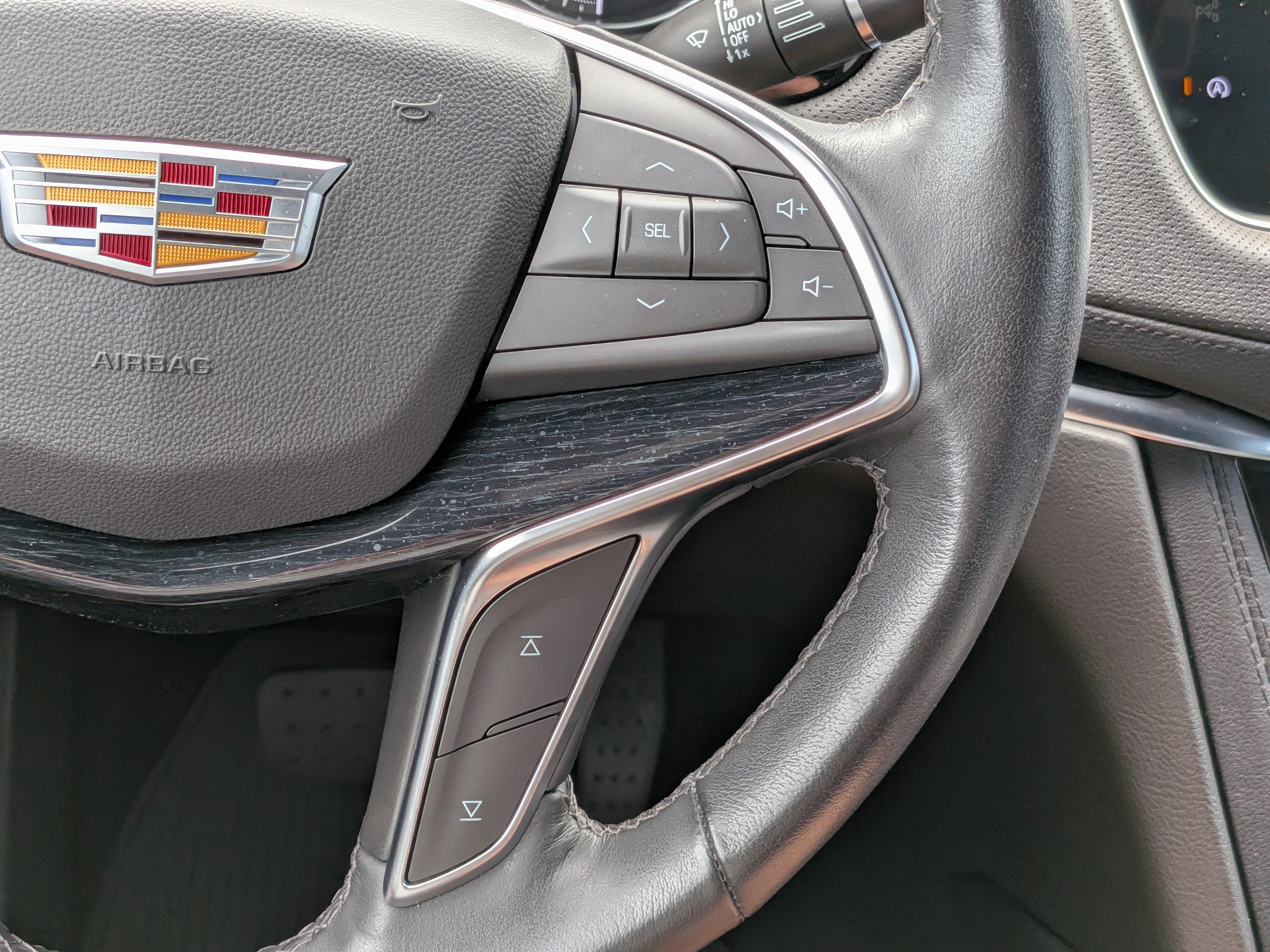 Certified 2024 Cadillac XT5 Premium Luxury FWD image 27