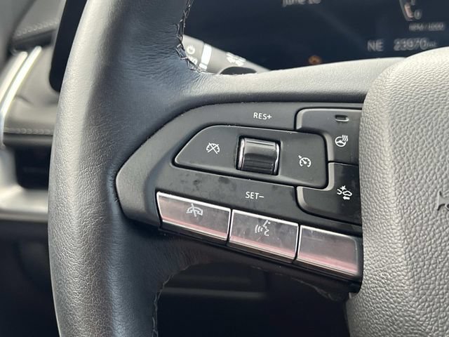 Certified 2025 Cadillac XT4 Premium Luxury AWD/4WD image 26