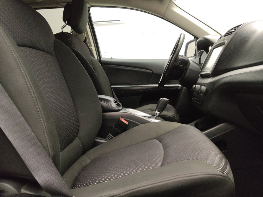 Used 2019 Dodge Journey SE FWD image 21