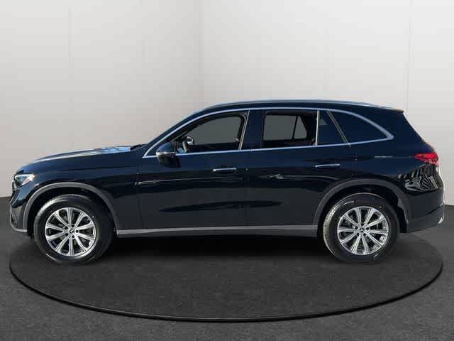 Certified 2026 Mercedes-Benz GLC 300 4MATIC image 3