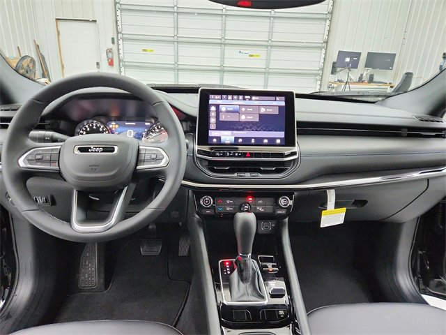 New 2026 Jeep Compass Latitude image 23