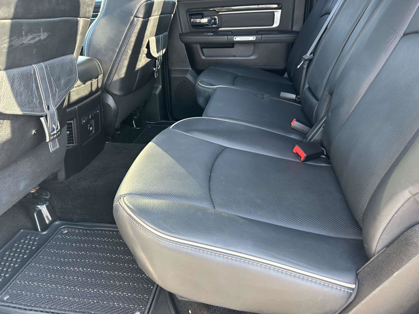 Used 2015 RAM 1500 Limited AWD/4WD image 18
