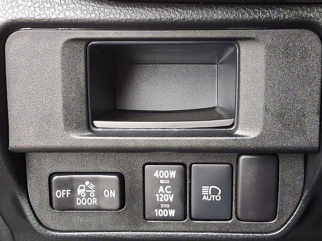 Used 2018 Toyota Tacoma Limited image 26