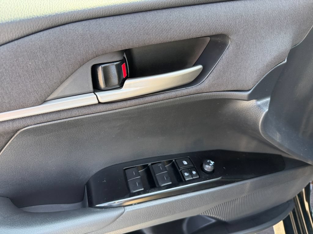 Used 2025 Toyota Camry LE FWD image 23