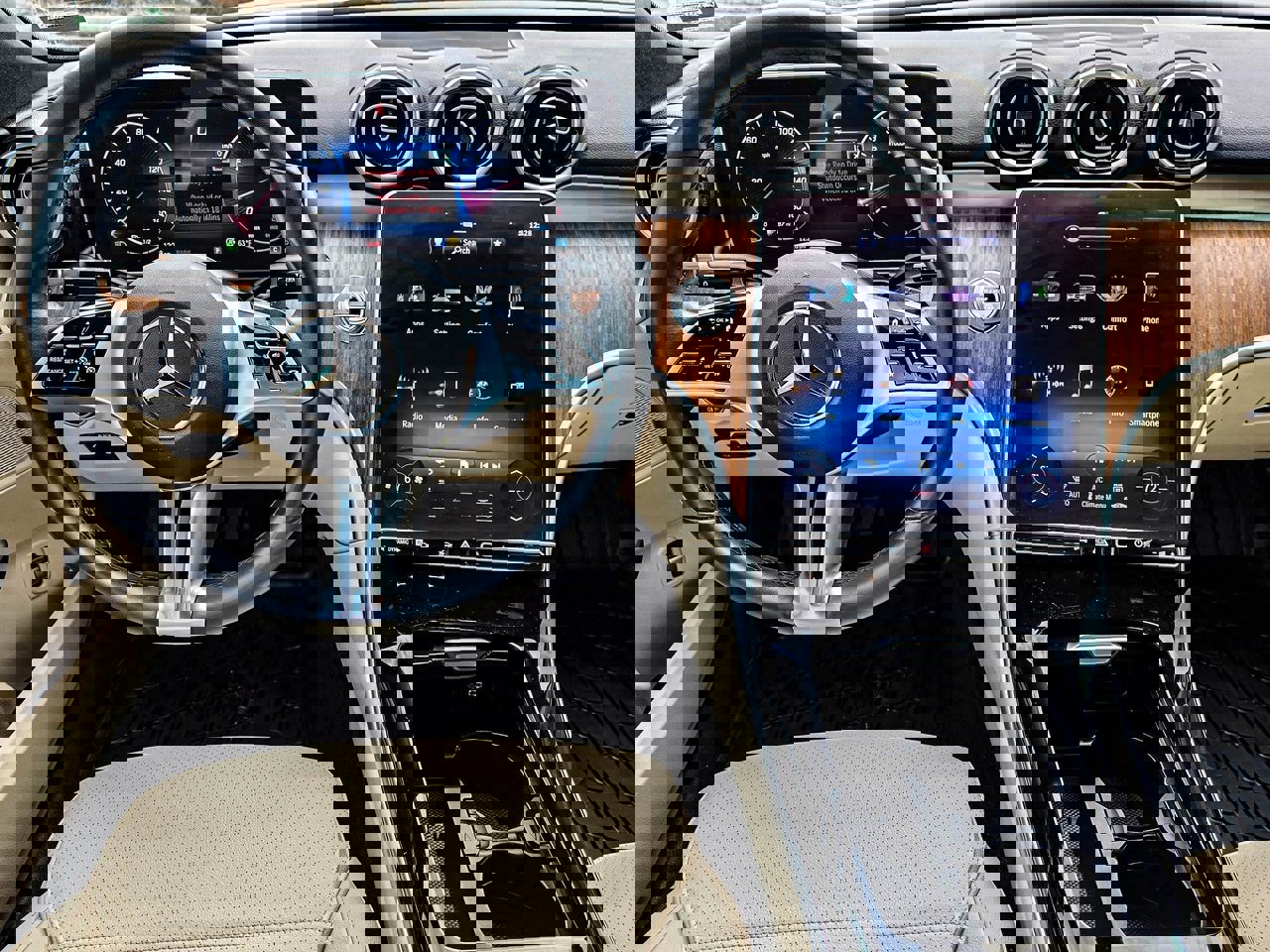 Used 2024 Mercedes-Benz C 300 4MATIC Sedan image 31