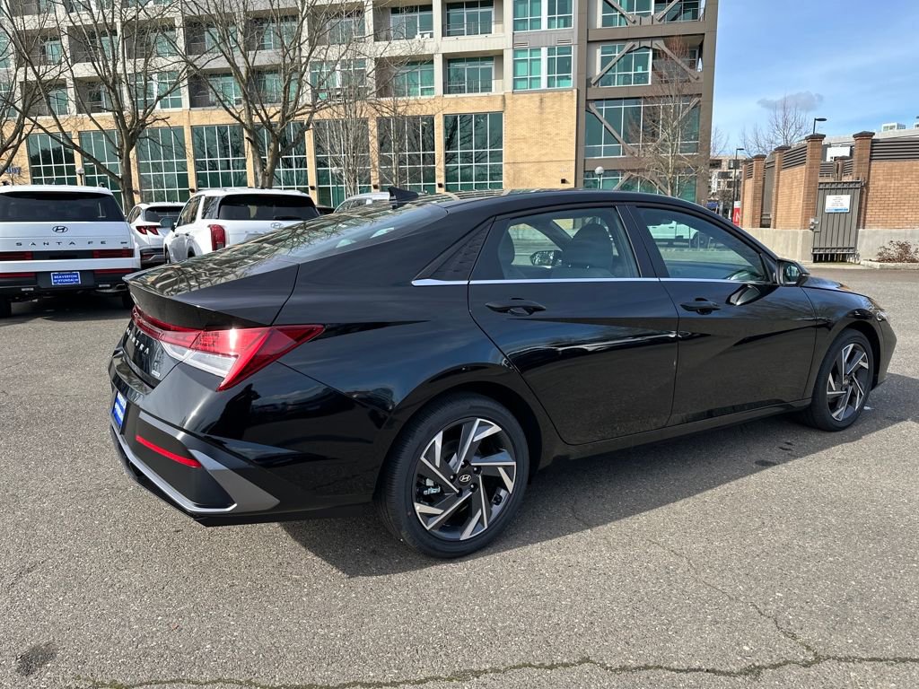 New 2026 Hyundai Elantra Limited image 6