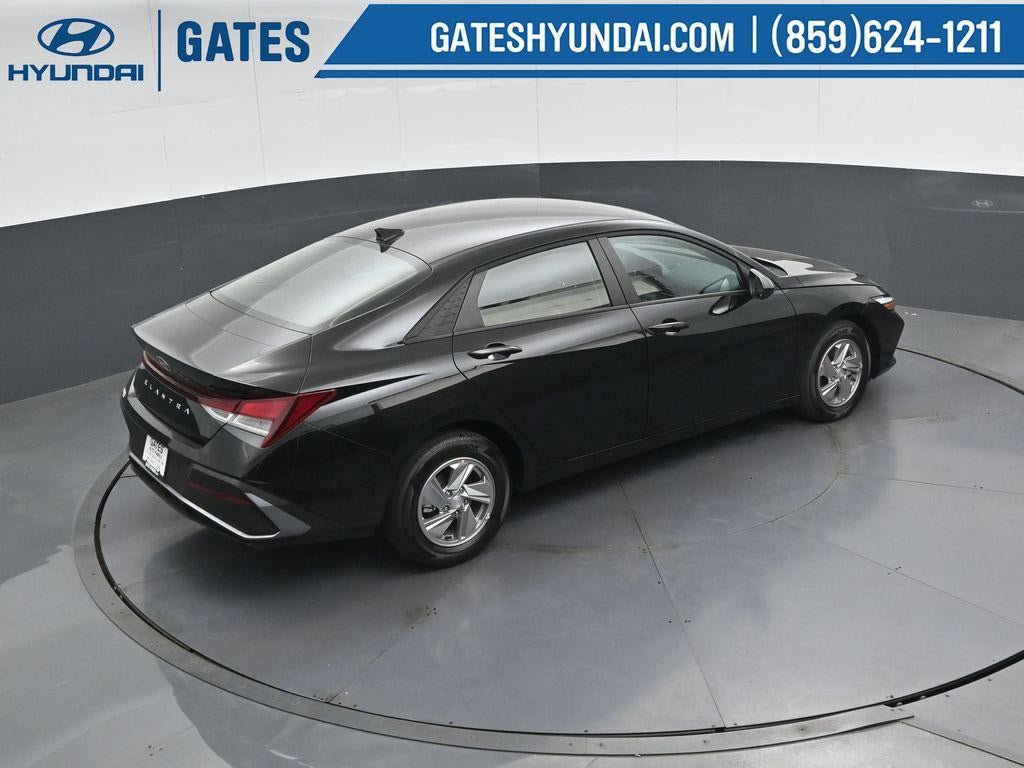 New 2026 Hyundai Elantra SE FWD image 44