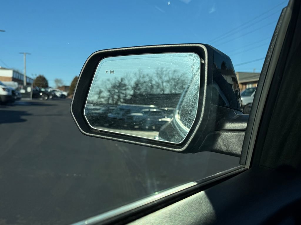 Used 2023 GMC Acadia Denali w/ Black Diamond Edition image 19