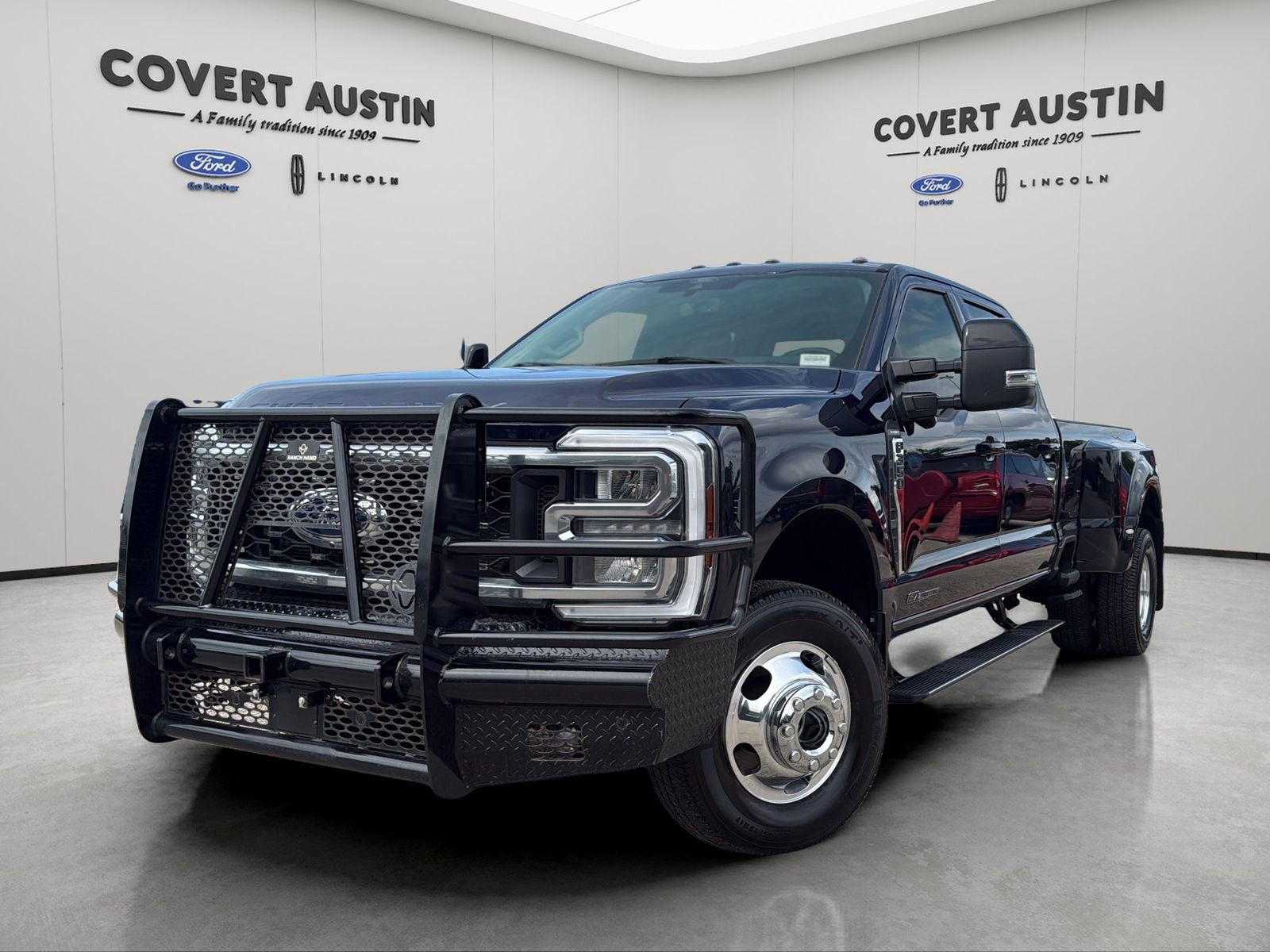 Used 2024 Ford F350 Lariat w/ FX4 Off-Road Package AWD/4WD image 1