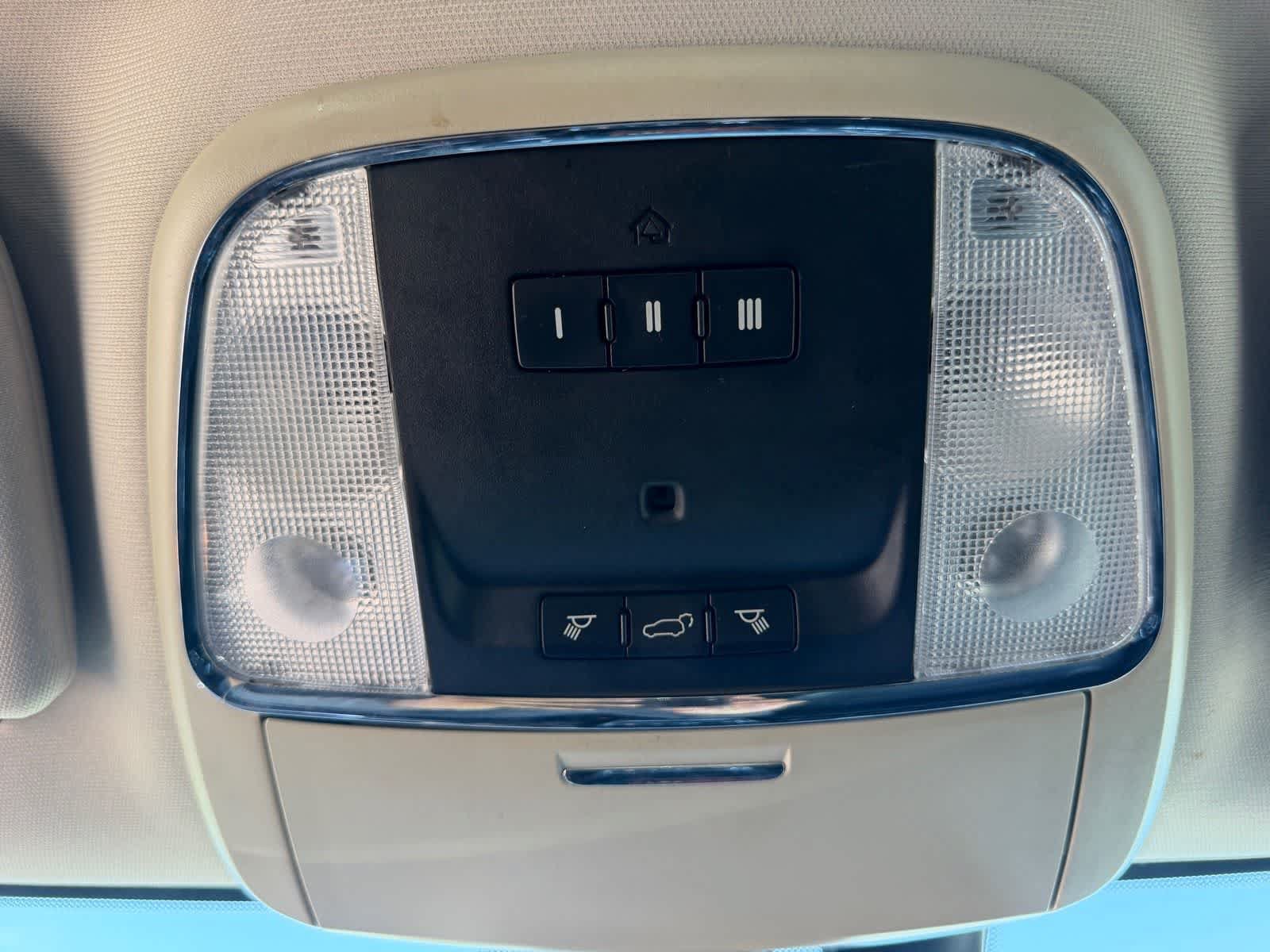 Used 2016 Dodge Durango Limited w/ Nav & Power Liftgate Group RWD image 27