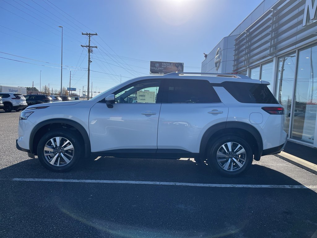 New 2025 Nissan Pathfinder SL image 18