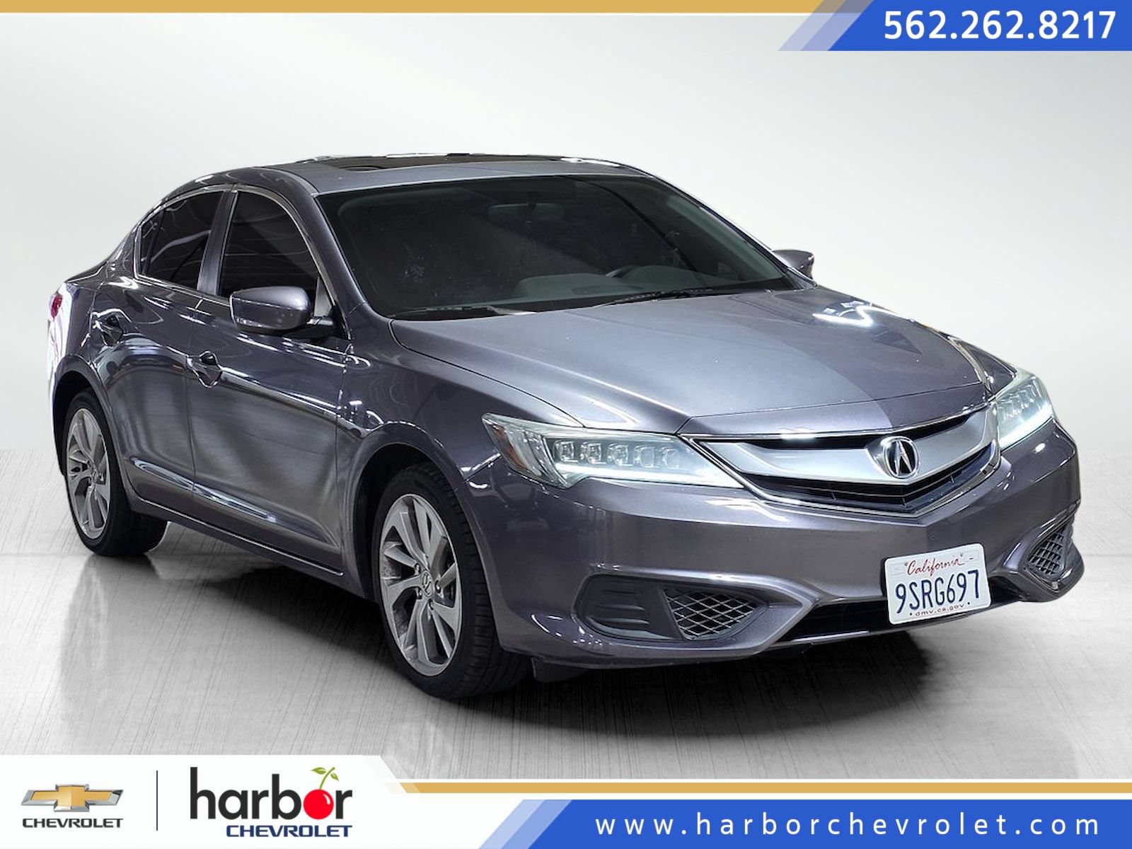 Used 2017 Acura ILX w/ AcuraWatch Plus Package FWD image 1