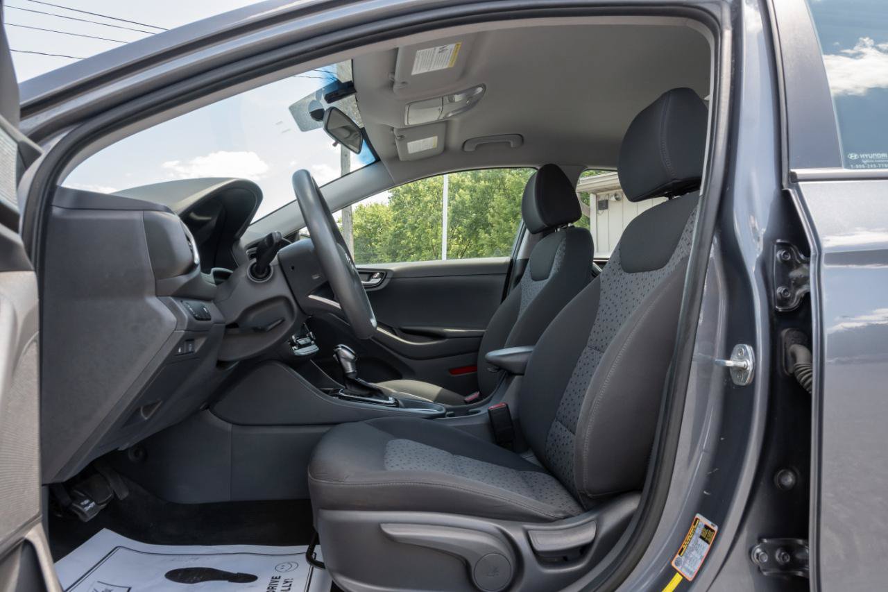Used 2018 Hyundai Ioniq Blue FWD image 14