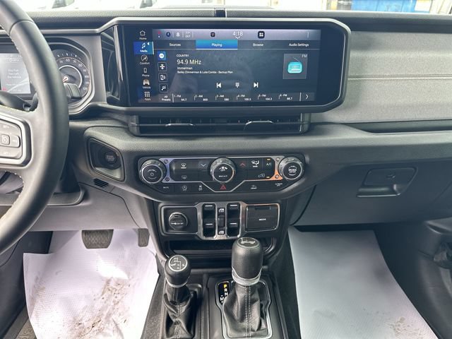 Used 2024 Jeep Wrangler Unlimited Sport AWD/4WD image 14