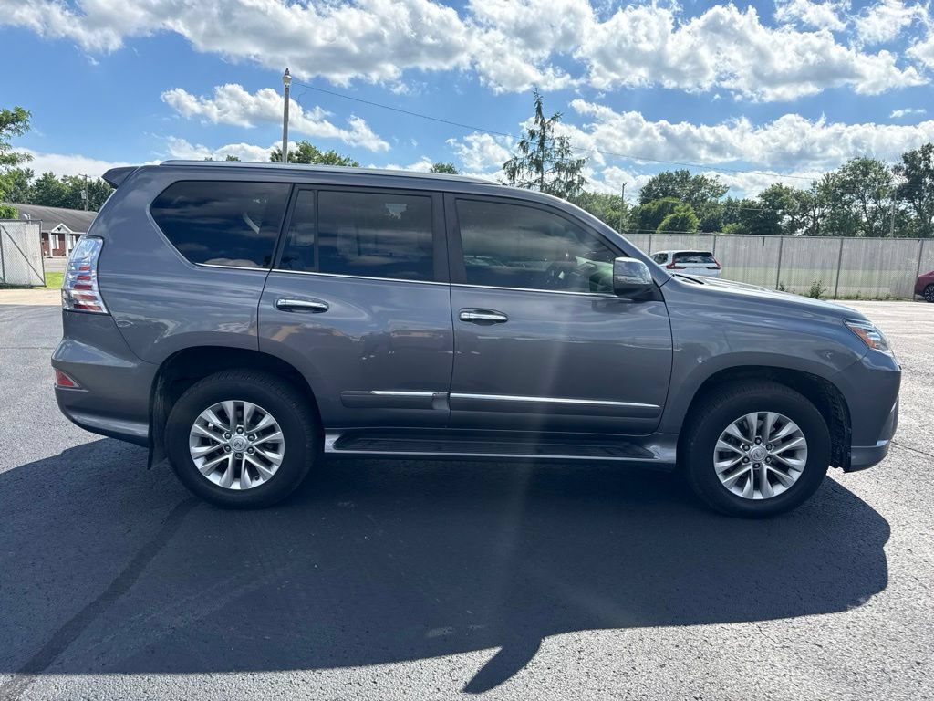 Used 2016 Lexus GX 460 w/ Premium Package AWD/4WD image 8