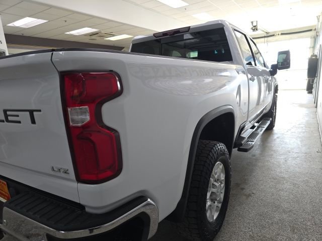 Used 2020 Chevrolet Silverado 2500 LTZ w/ LTZ Plus Package image 7