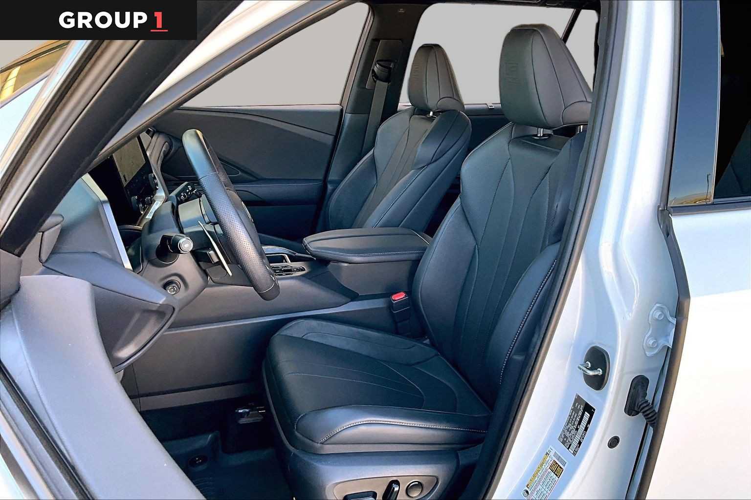 Used 2025 Lexus TX 500h AWD w/ Technology Package image 8