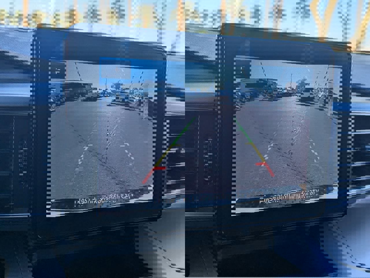 Used 2023 Ford Explorer XLT w/ Equipment Group 202A image 18