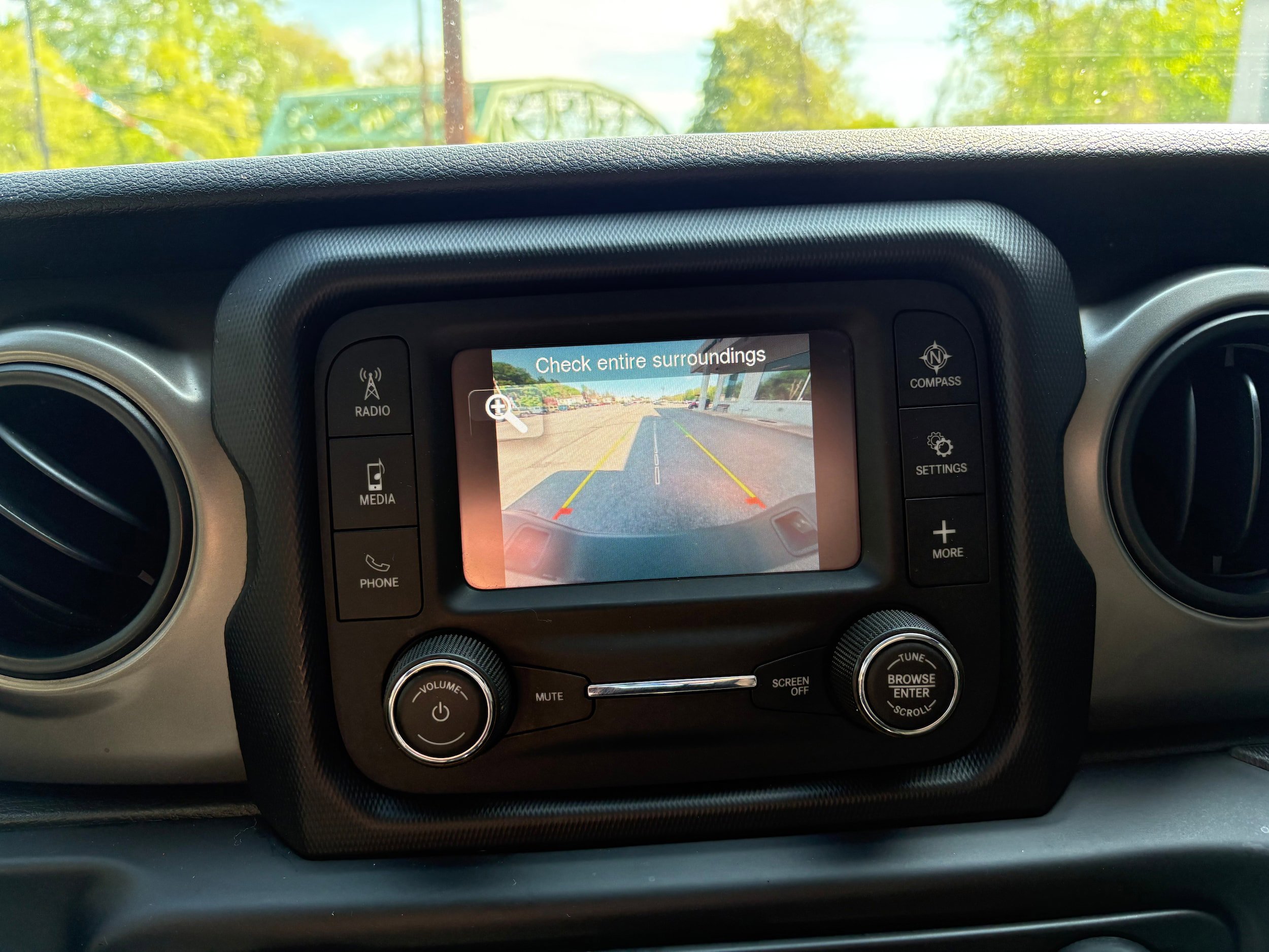 Certified 2020 Jeep Gladiator Sport w/ Quick Order Package 24S AWD/4WD image 19