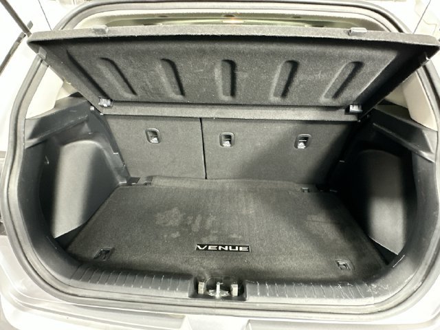 Used 2023 Hyundai Venue SEL w/ Cargo Package FWD image 29