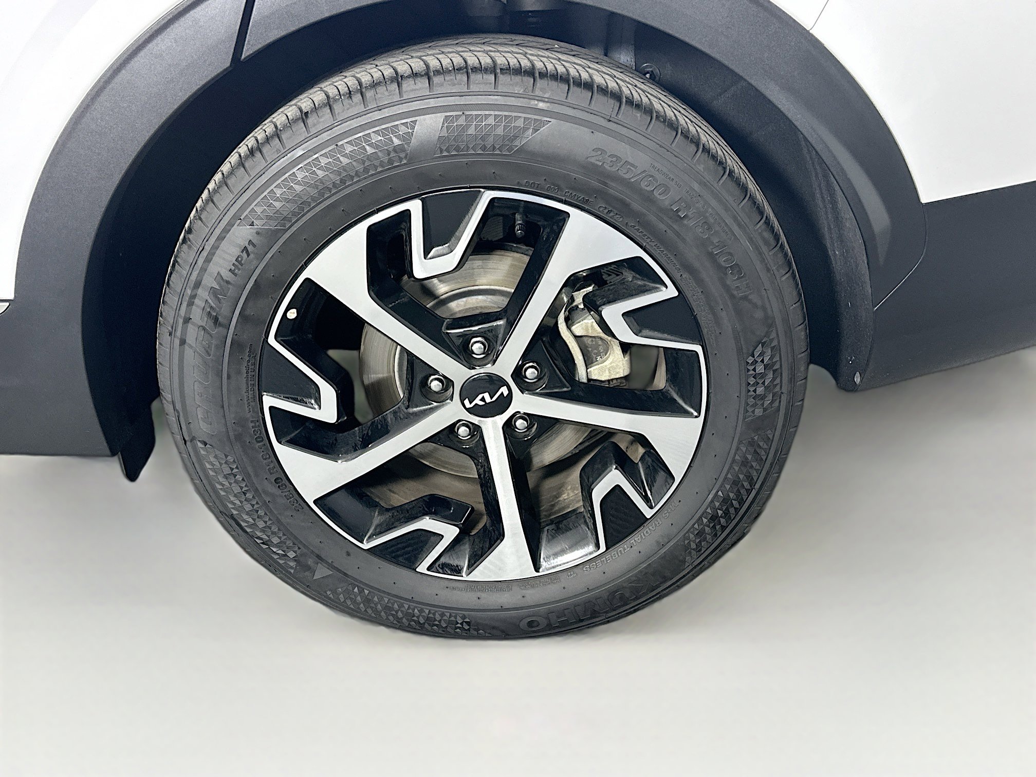 Used 2025 Kia Sportage EX image 11