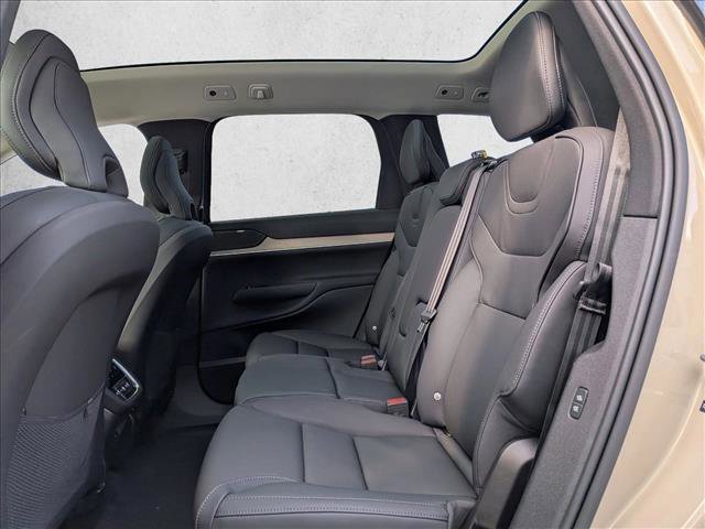 New 2025 Volvo EX90 Plus w/ Protection Package Premier image 16