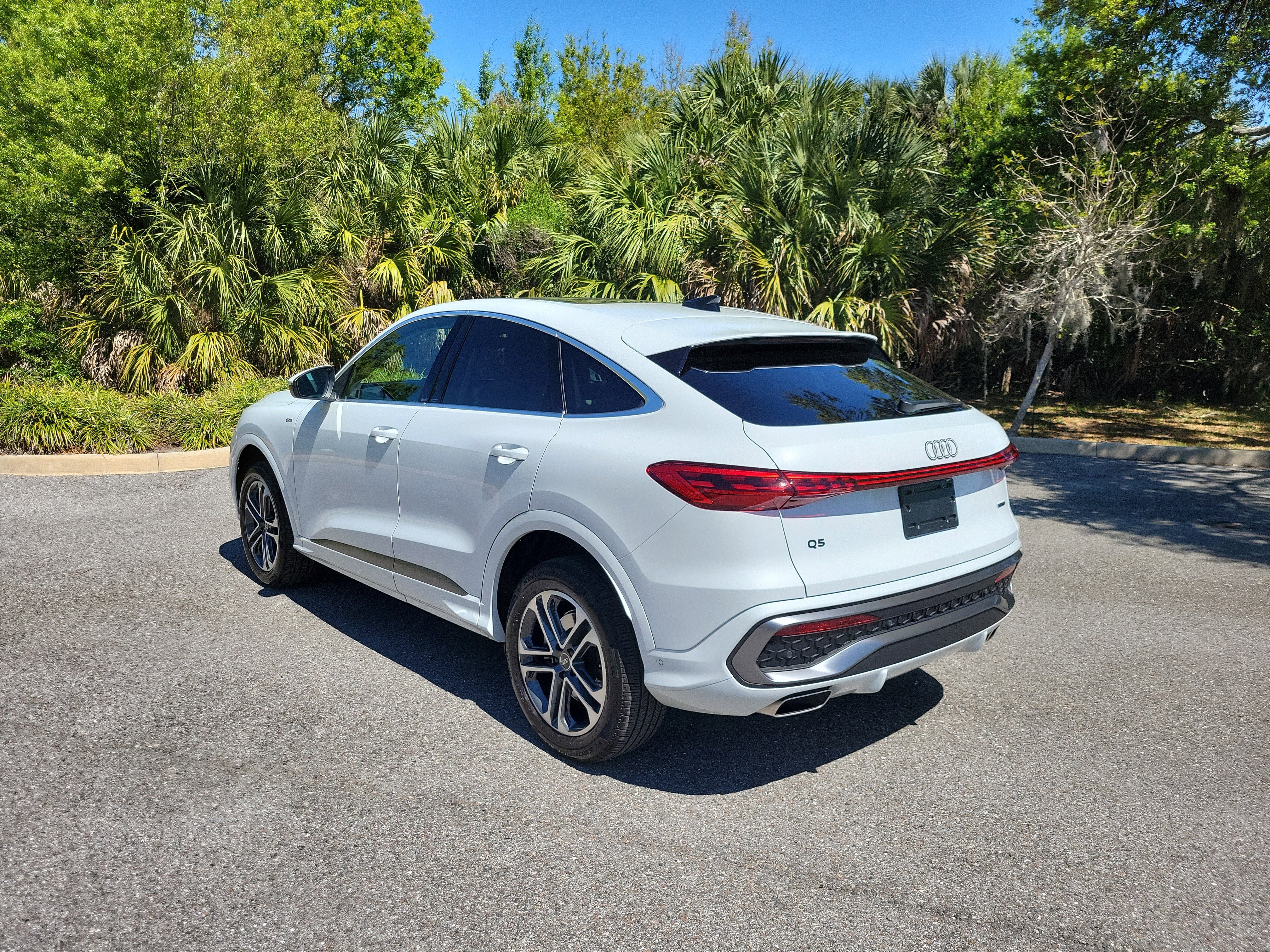 Used 2025 Audi Q5 Premium Plus w/ Premium Plus image 7