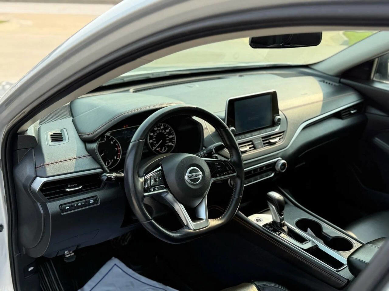 Used 2020 Nissan Altima 2.5 SR image 12