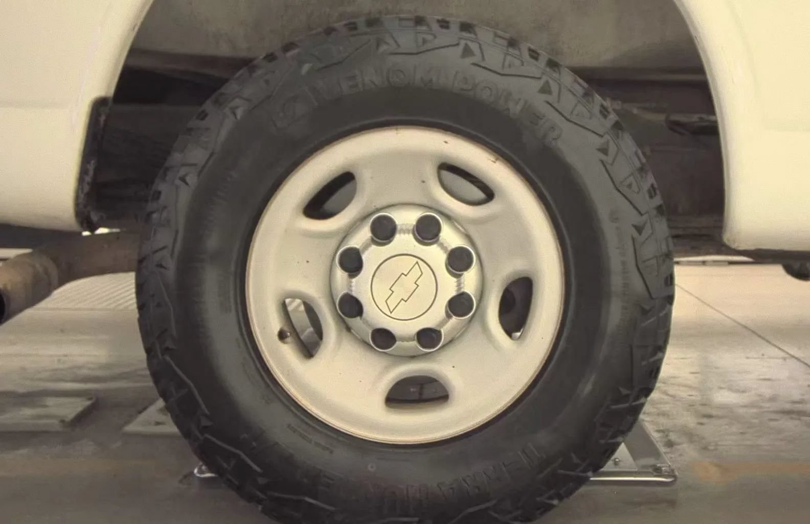 Used 2015 Chevrolet Express 2500 RWD image 10