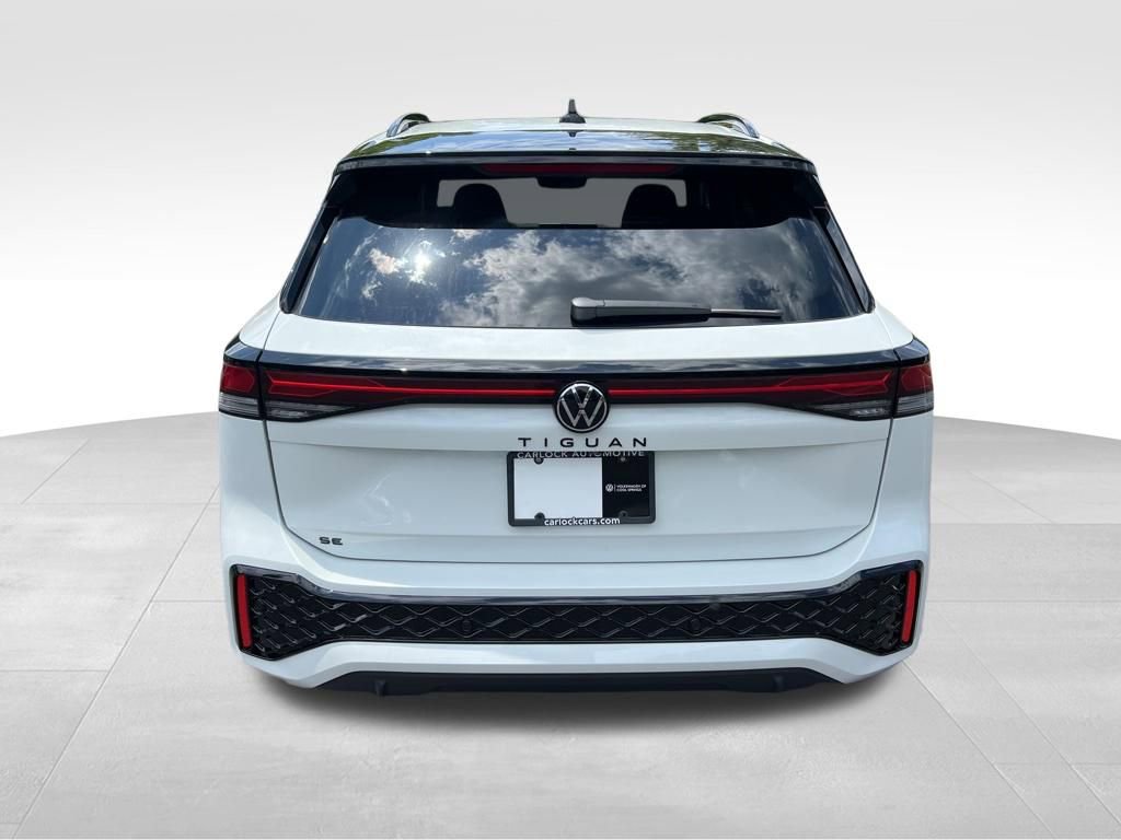 New 2026 Volkswagen Tiguan SE R-Line FWD image 5
