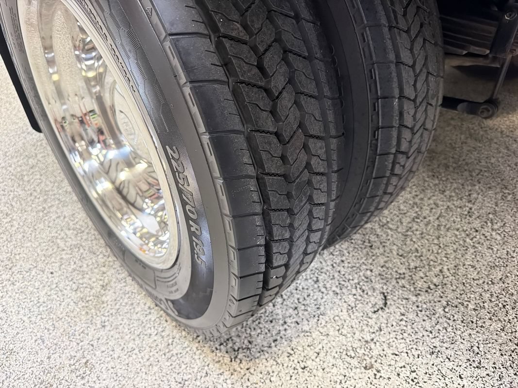 Used 2019 Ford F550 2WD Regular Cab Super Duty image 40