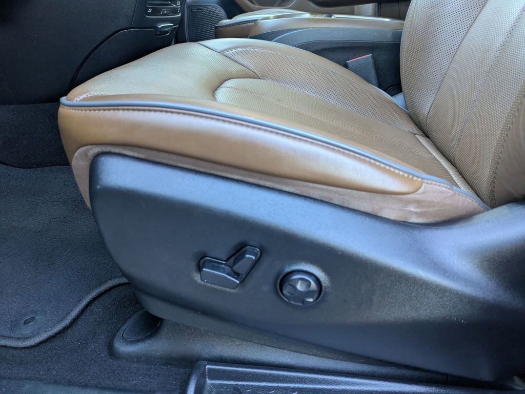 Used 2020 Chrysler Pacifica Limited w/ Advanced Safetytec Group image 14