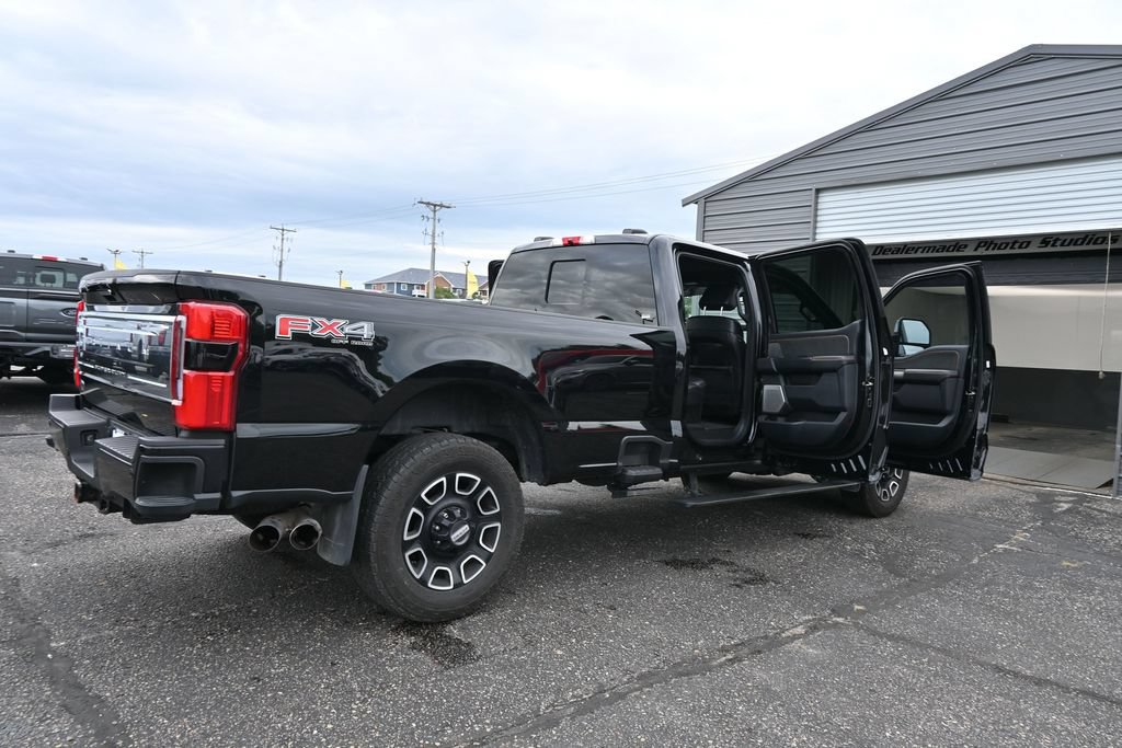 Used 2024 Ford F350 Platinum AWD/4WD image 16