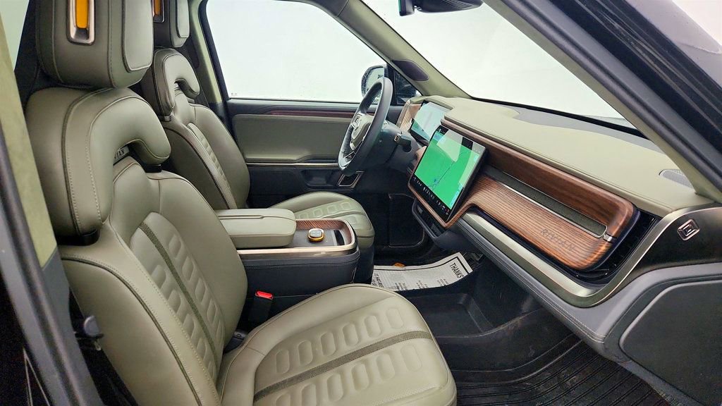Used 2024 Rivian R1S Adventure image 24