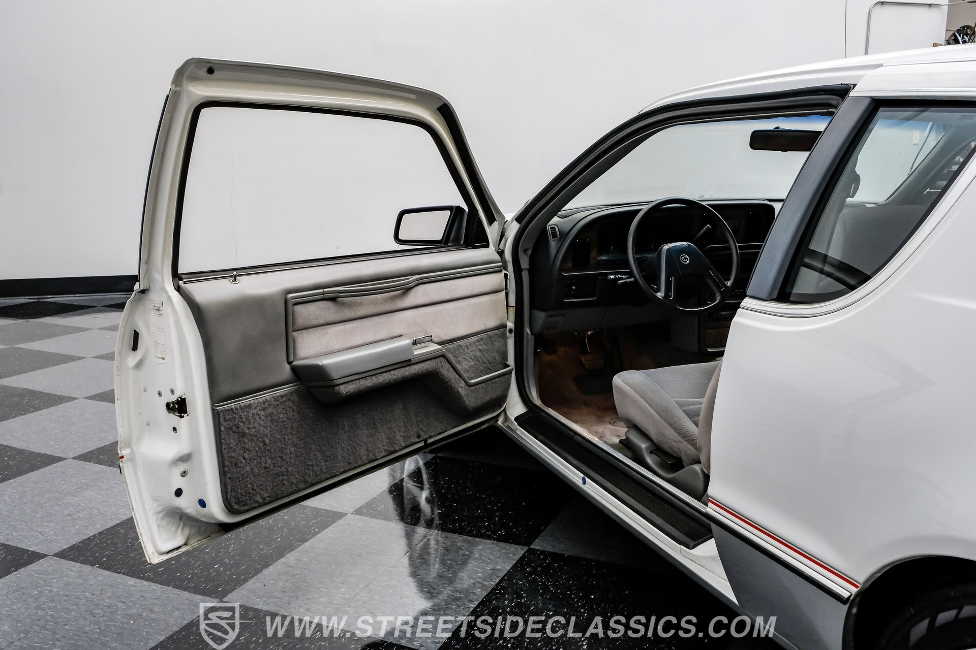 Used 1986 Mercury Cougar Coupe image 40